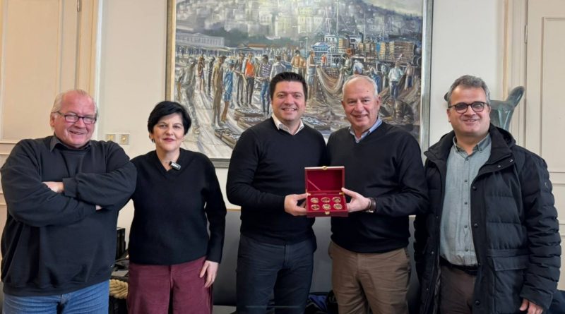 Συνάντηση του Δημάρχου Καβάλας, Θόδωρου Μουριάδη, με τον Γενικό Διευθυντή της ΕΟΚ, Κωνσταντίνο Σβερκούνο