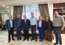Τον Αντιπεριφερειάρχη Καβάλας  Θεόδωρο Μαρκόπουλο ο καθηγητής Διεθνούς Δικαίου και Εξωτερικής Πολιτικής και βουλευτής ΝΔ  Άγγελος Συρίγος